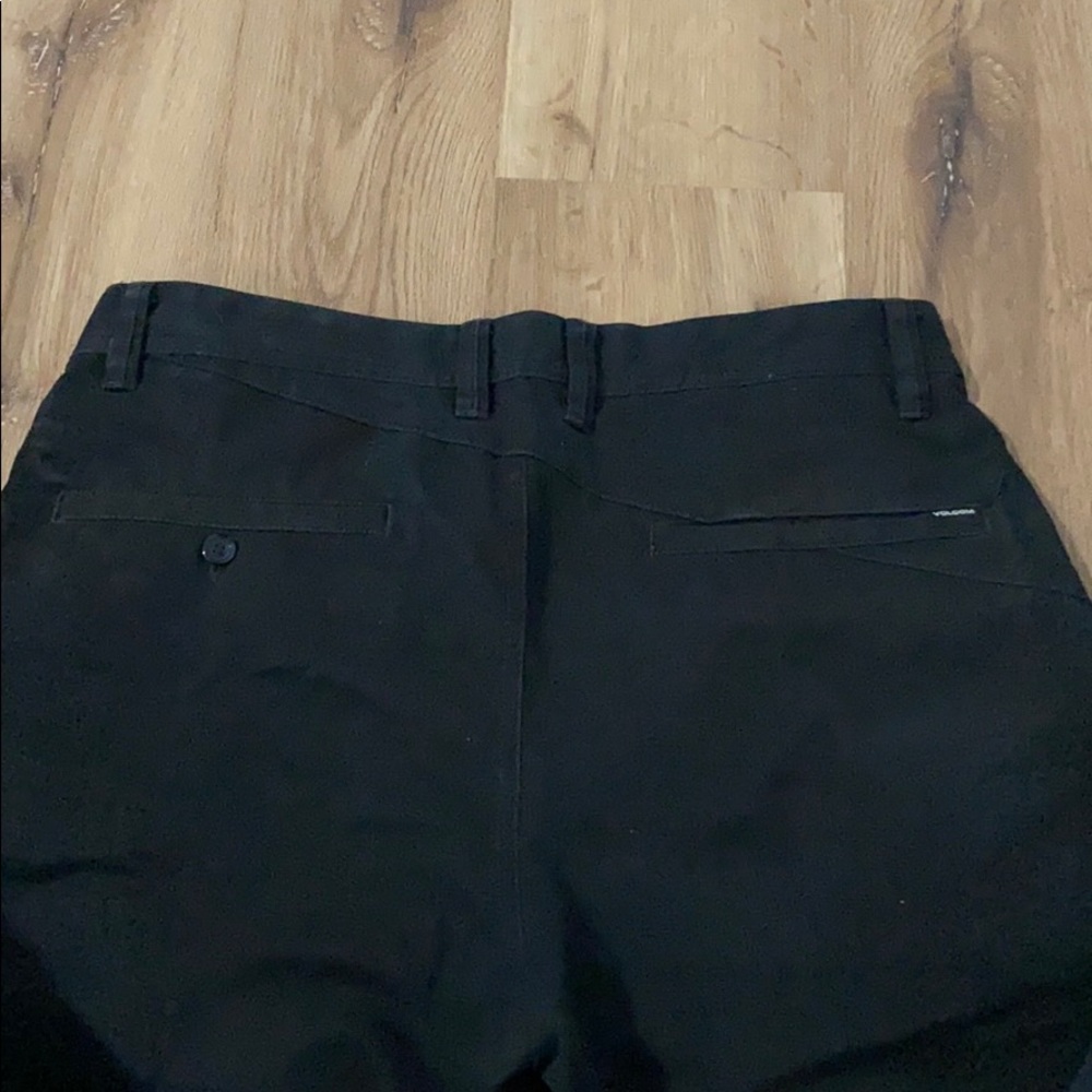 Volcom Shorts - Picture 4 of 5